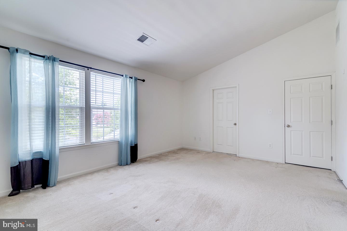 10007 Iron Pointe Dr #c4 Property Photo 4