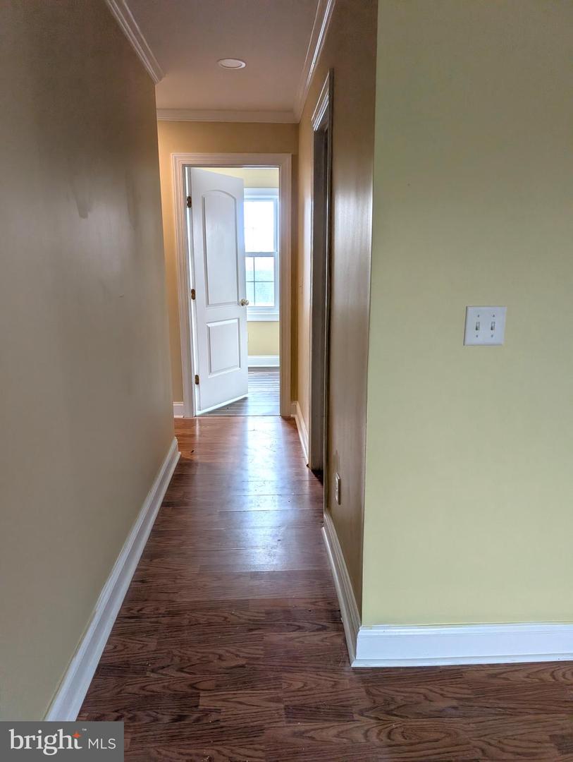 200 W Market St #2 Property Photo 8