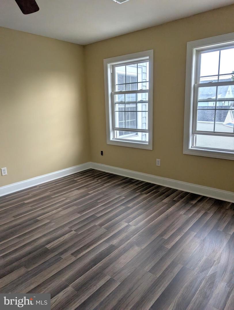 200 W Market St #2 Property Photo 11