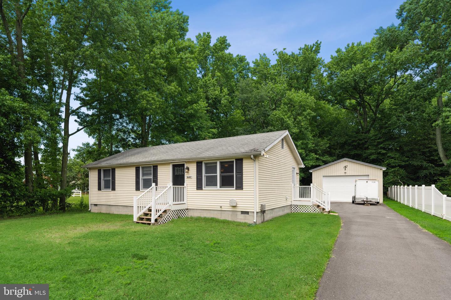 36487 Lisa Ave Property Photo 1