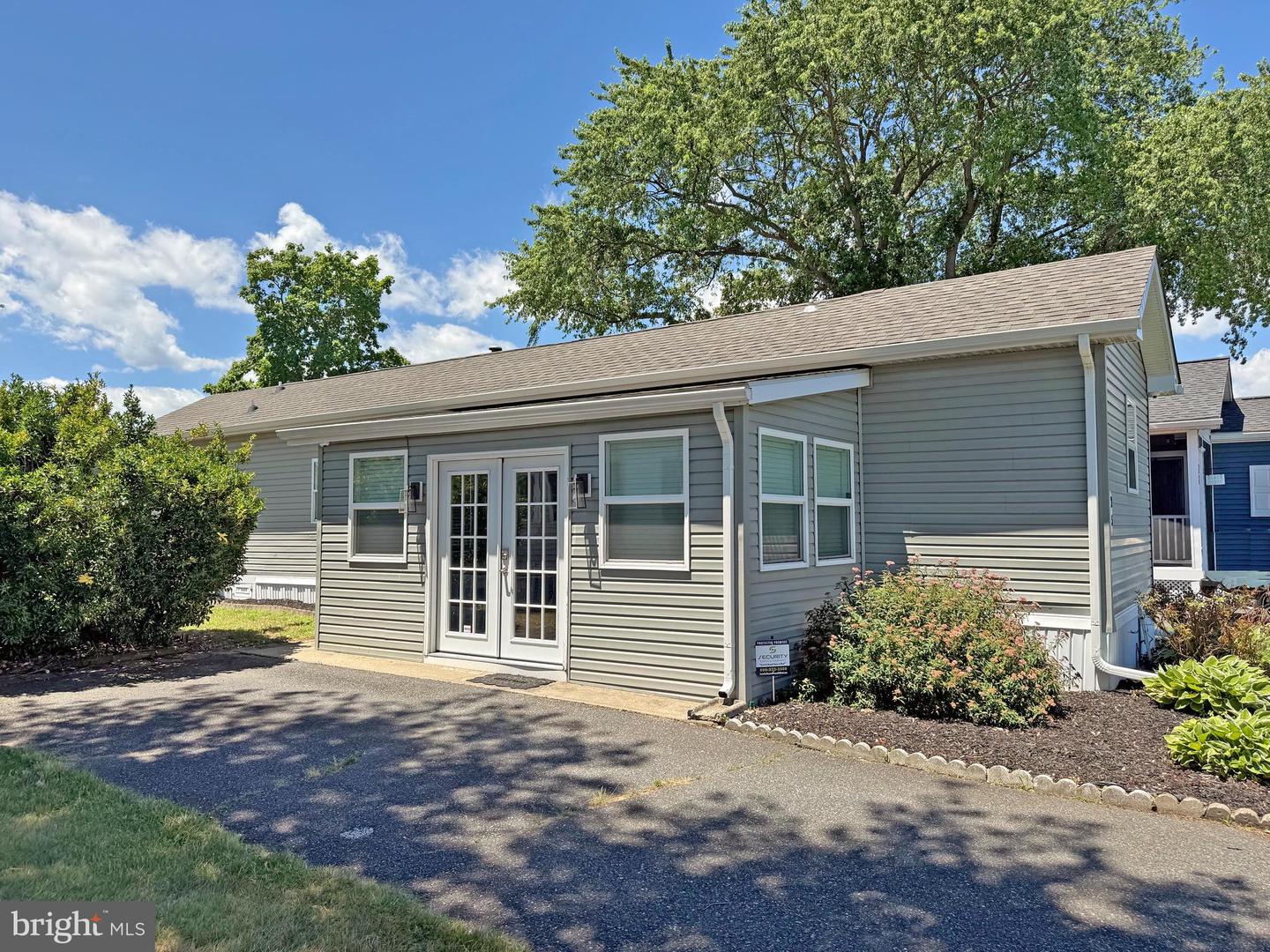 25 SPINNING WHEEL LN Property Photo 1