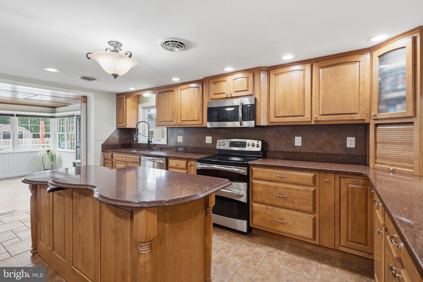 104 Lansing Ave Property Photo 31