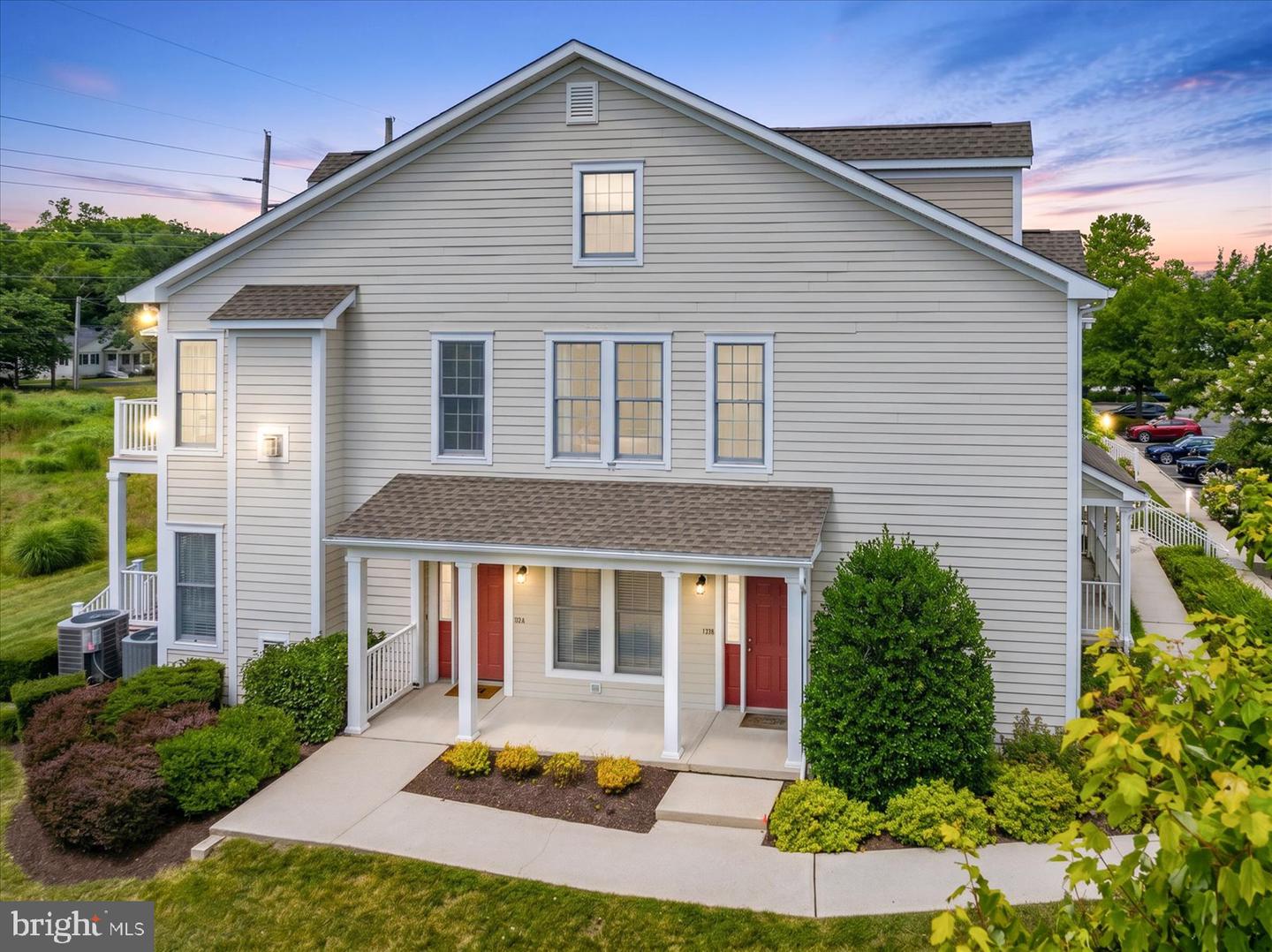 132 October Glory Ave #b Property Photo 1