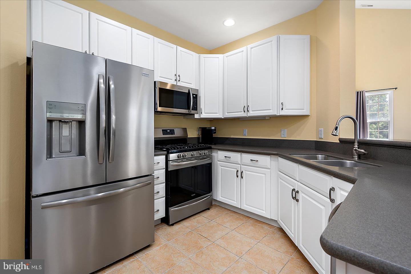 132 October Glory Ave #b Property Photo 15
