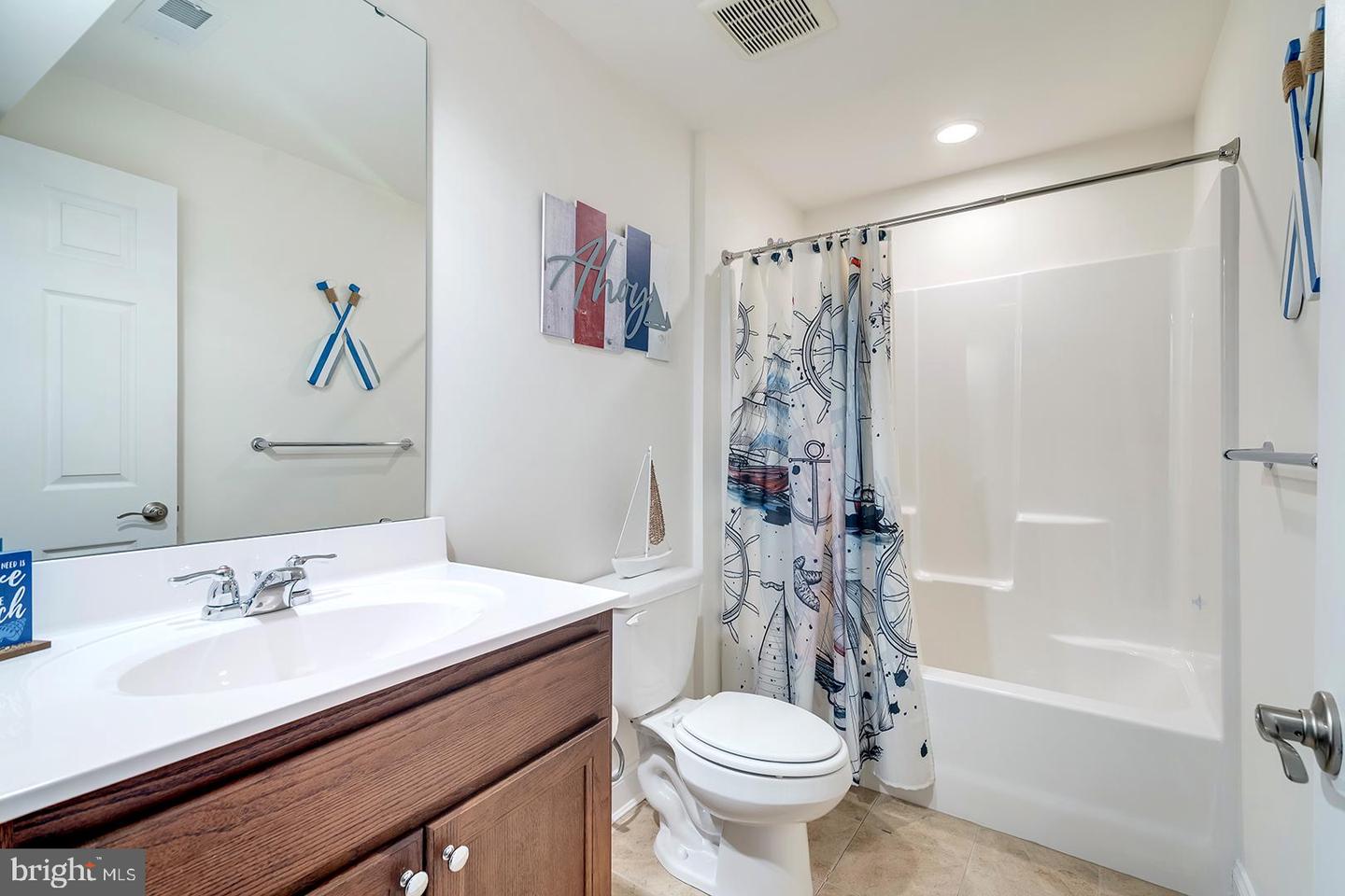 25053 Leland Ave Property Photo 62