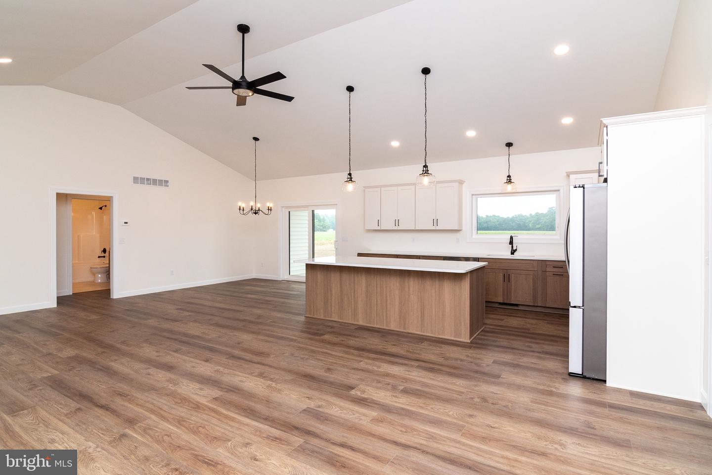 28219 Farm View Ln Property Photo 8