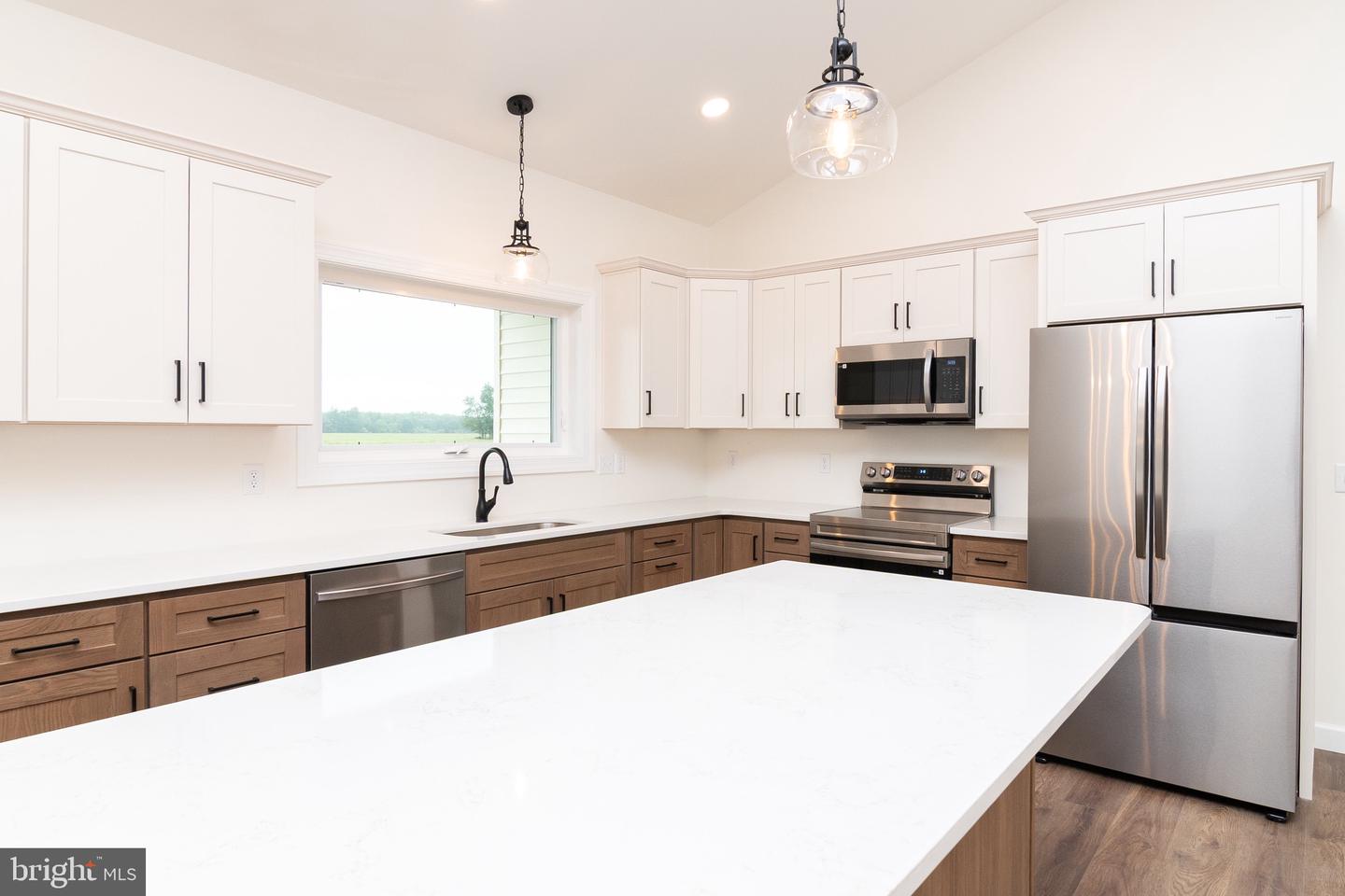 28219 Farm View Ln Property Photo 12