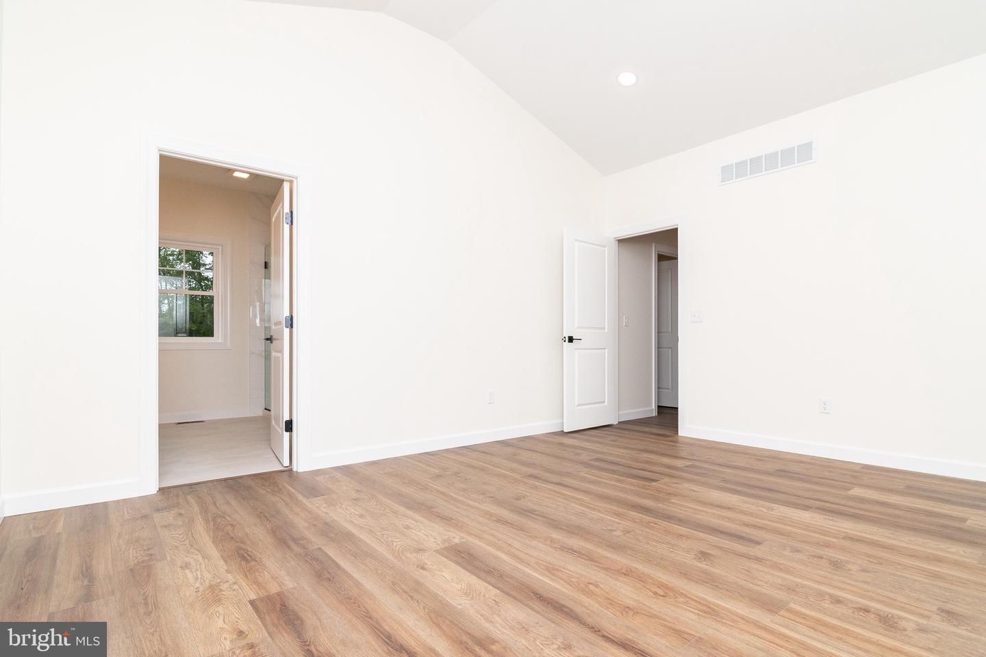 28219 Farm View Ln Property Photo 18