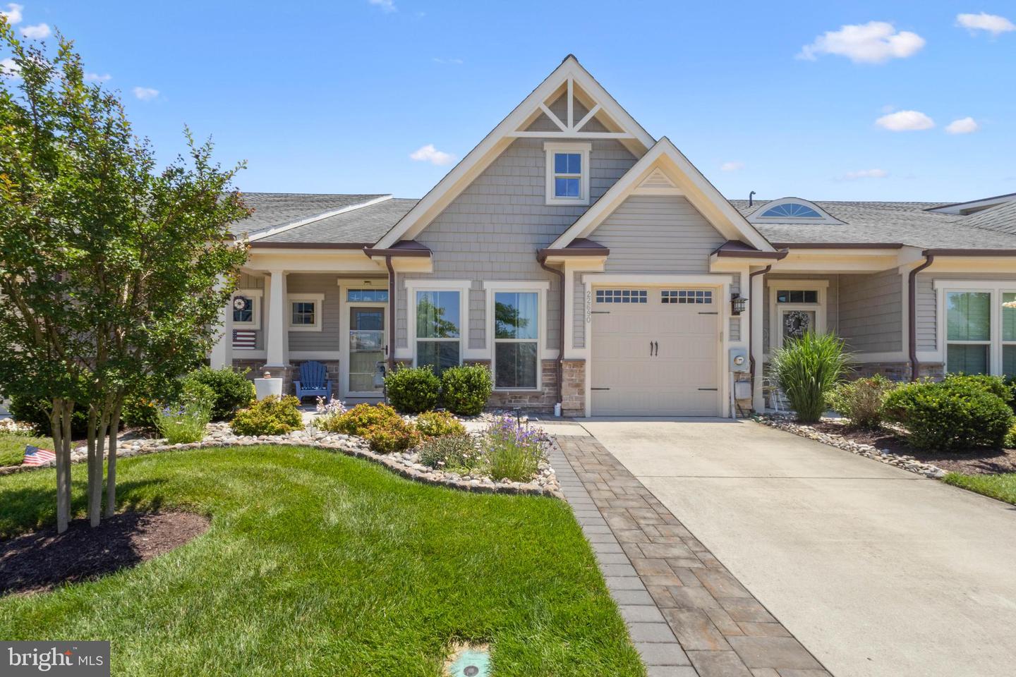 22690 GREBE LN Property Photo 1