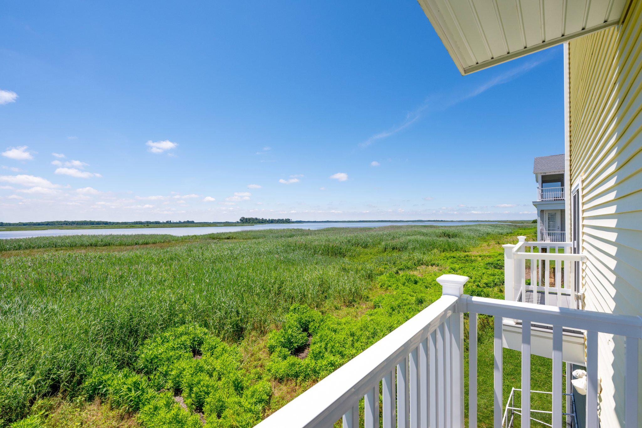 9176 Shore Dr Property Photo 3
