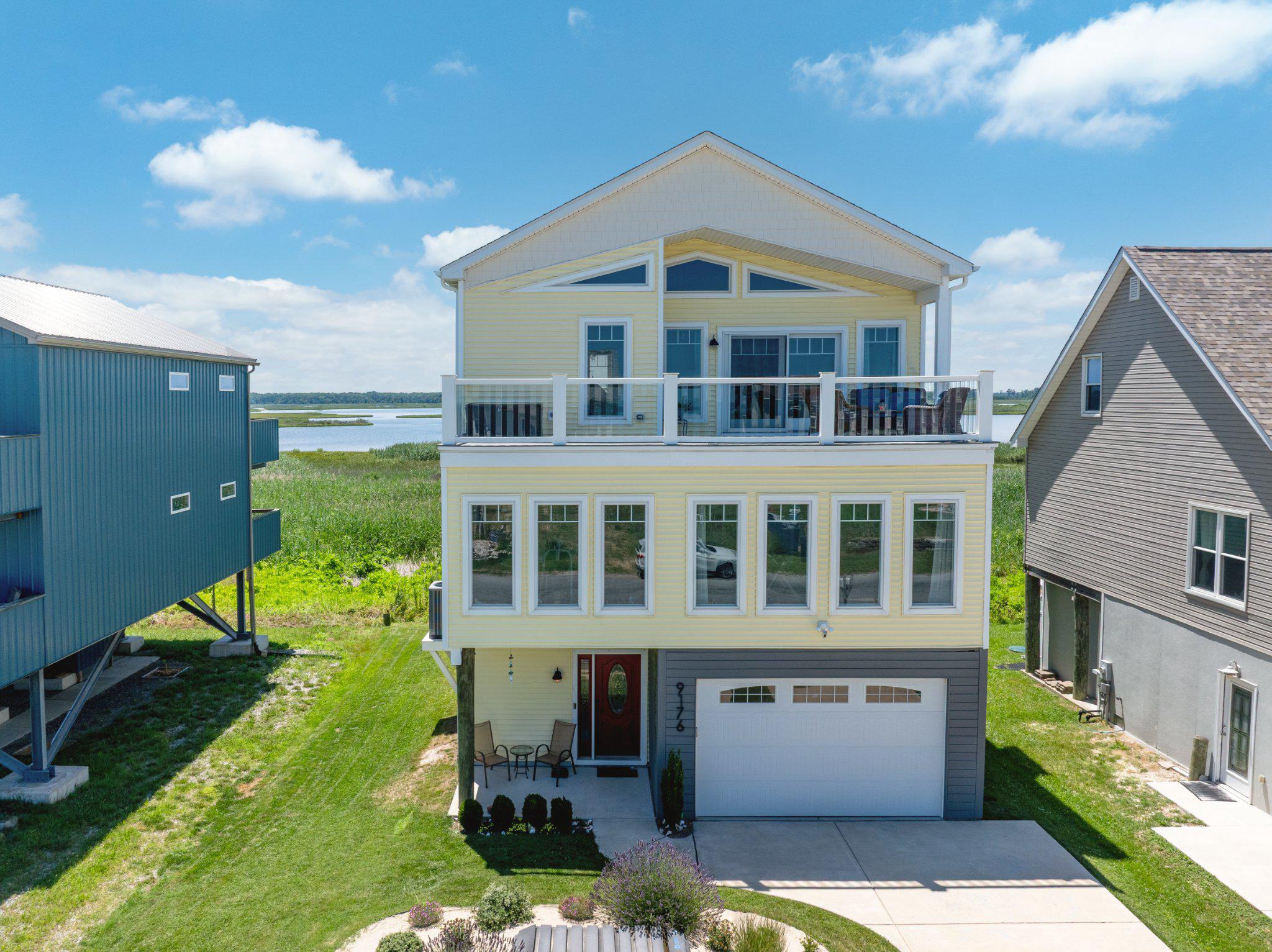 9176 Shore Dr Property Photo 4