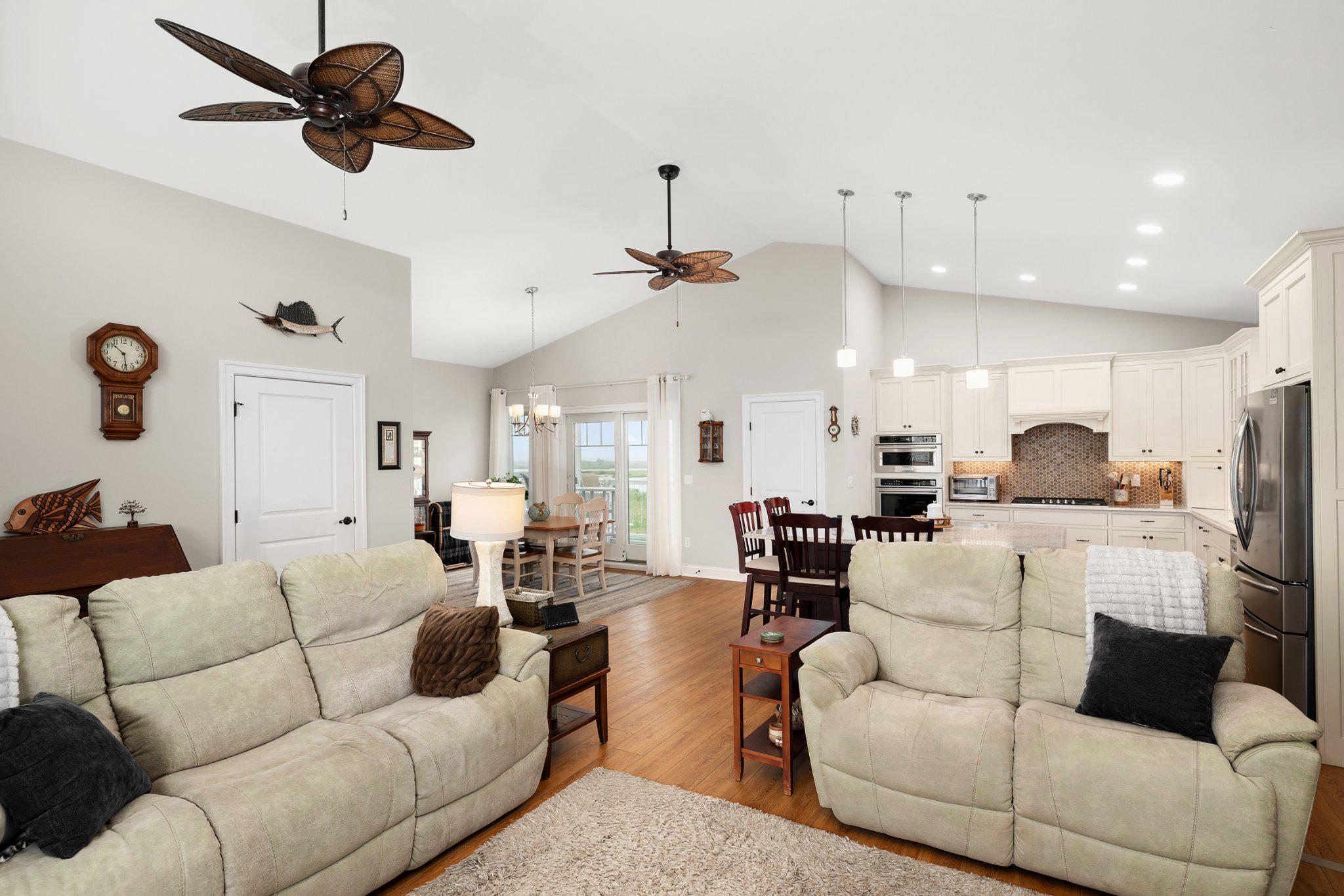 9176 Shore Dr Property Photo 35