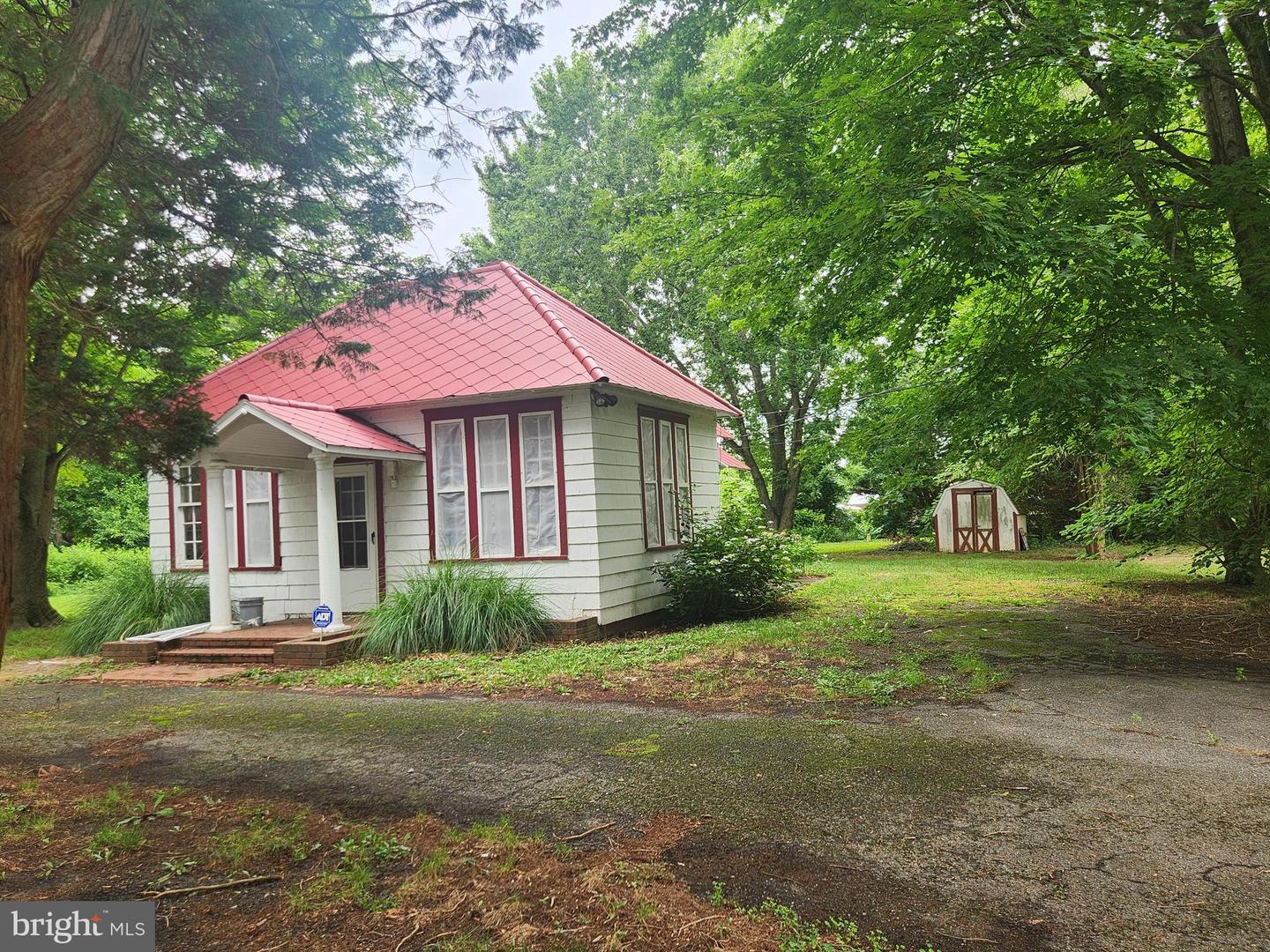 18455 Johnson Rd Property Photo 14