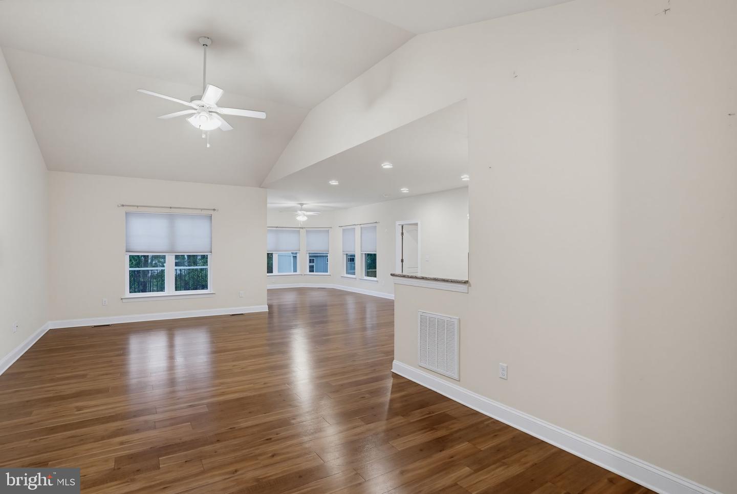 18822 Melville Way Property Photo 3
