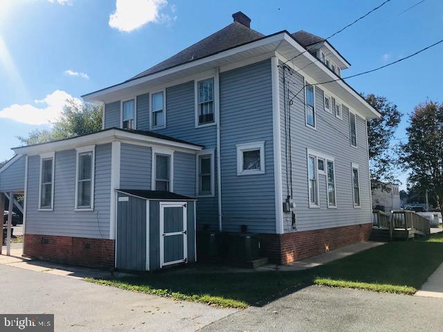 6 N Railroad Ave Property Photo 12