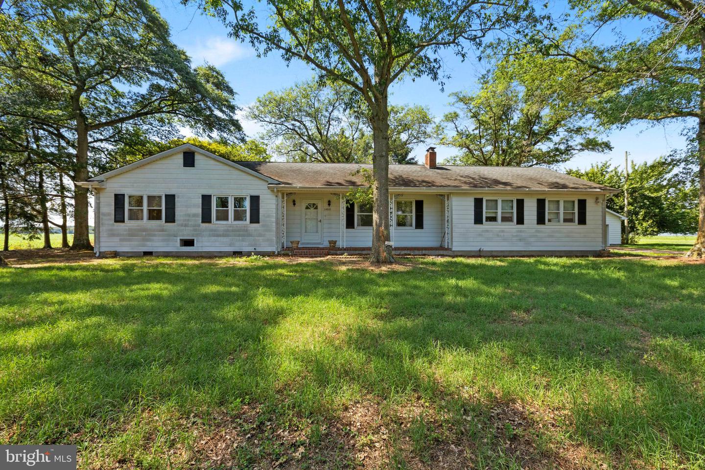 14061 Russell Rd Property Photo 1