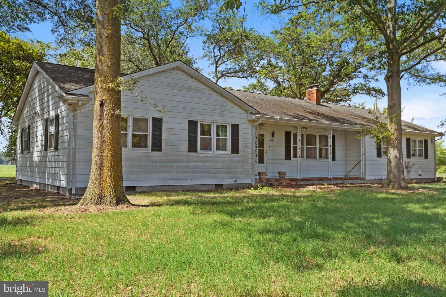 14061 Russell Rd Property Photo 3