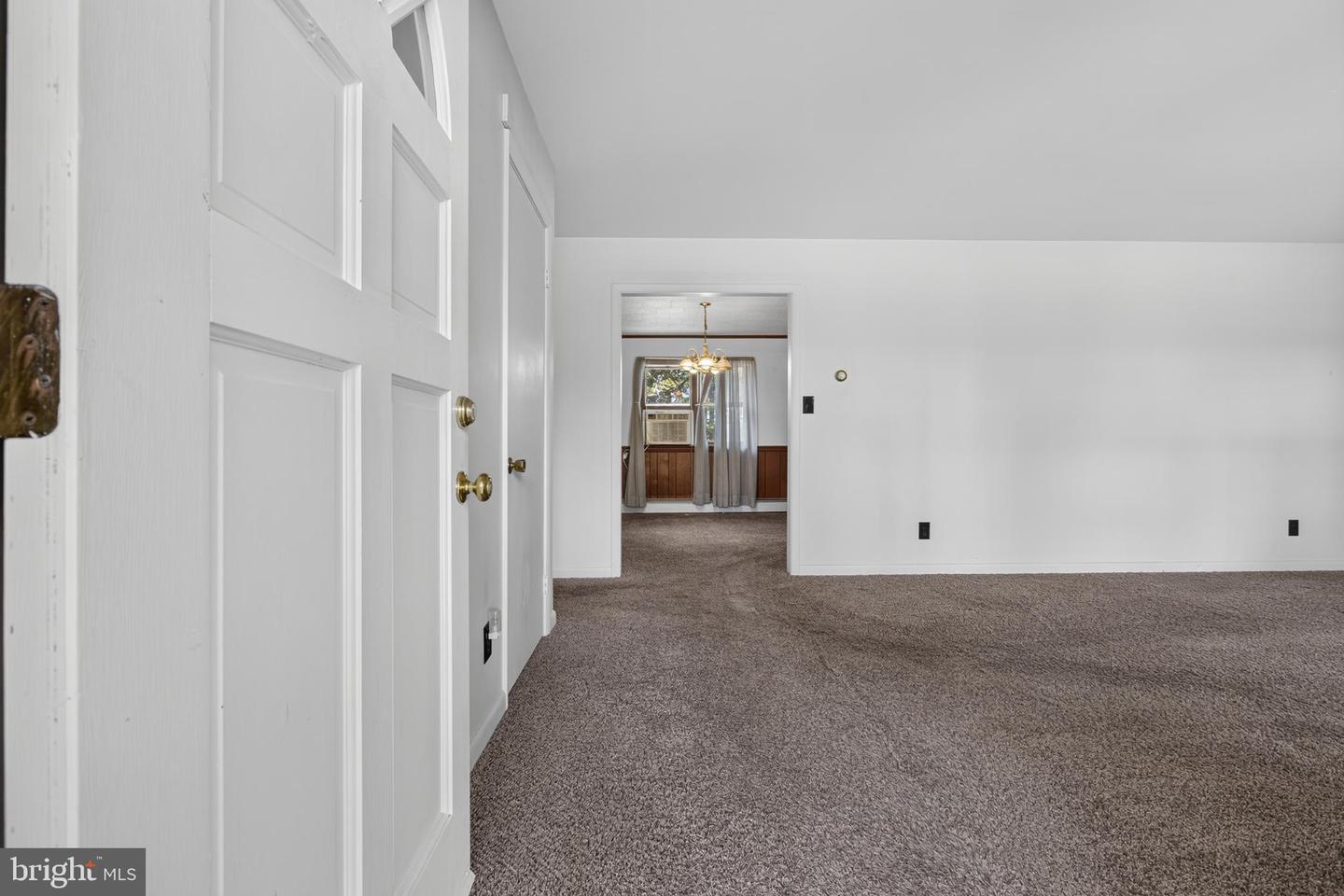 14061 Russell Rd Property Photo 12