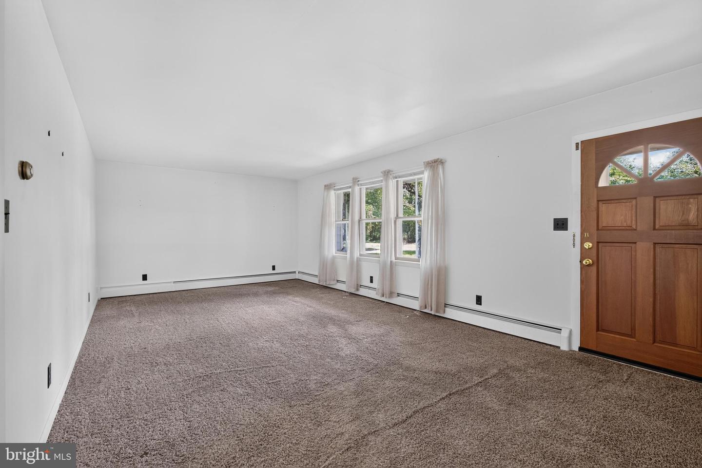 14061 Russell Rd Property Photo 15
