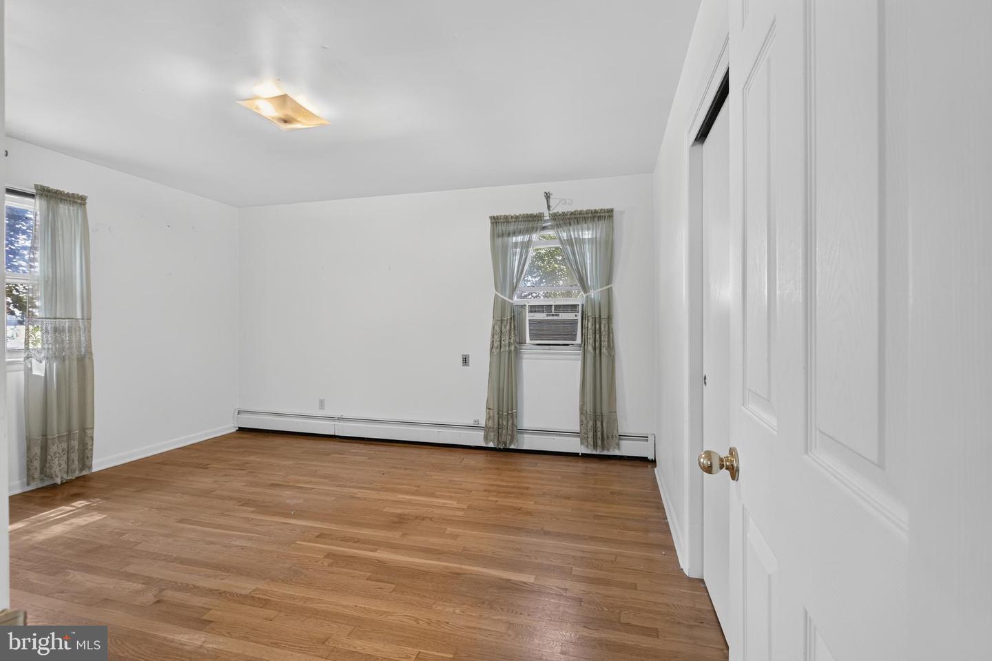 14061 Russell Rd Property Photo 34