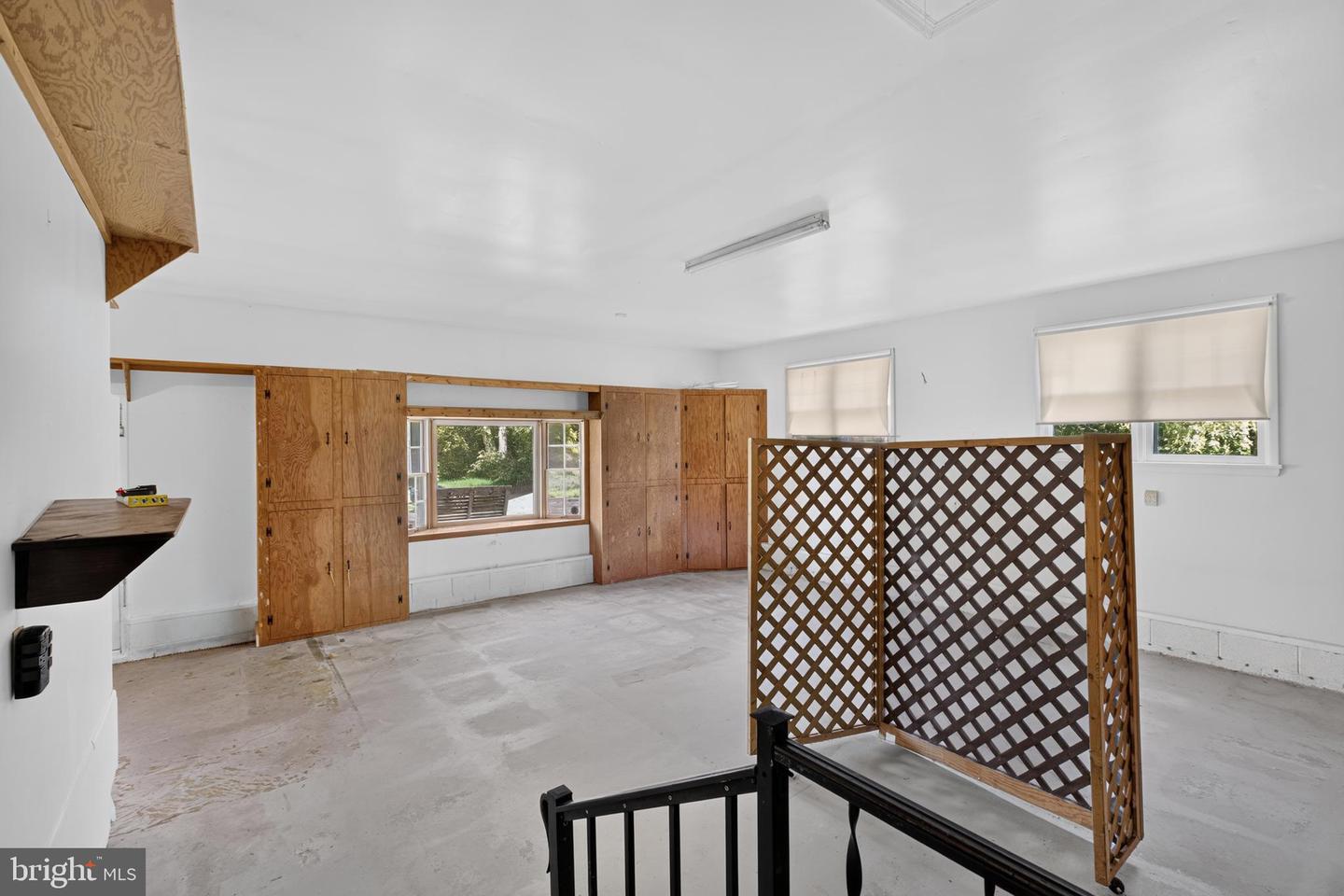 14061 Russell Rd Property Photo 44