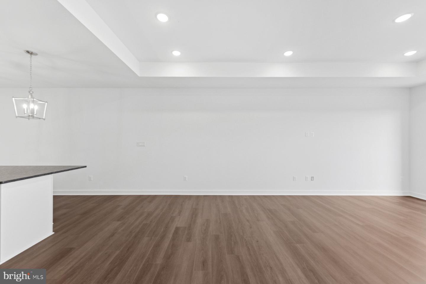 20530 Spyglass Cir Property Photo 8