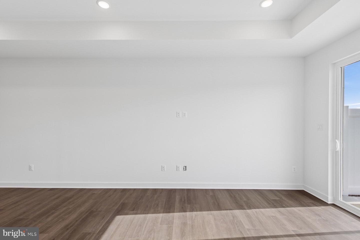 20530 Spyglass Cir Property Photo 9
