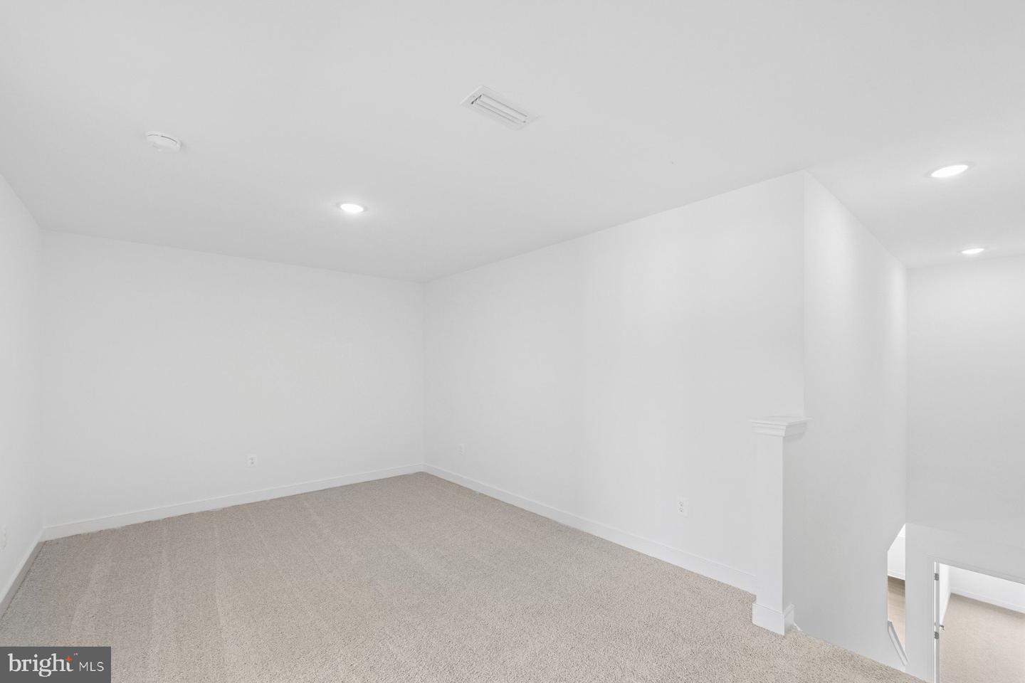 20530 Spyglass Cir Property Photo 18