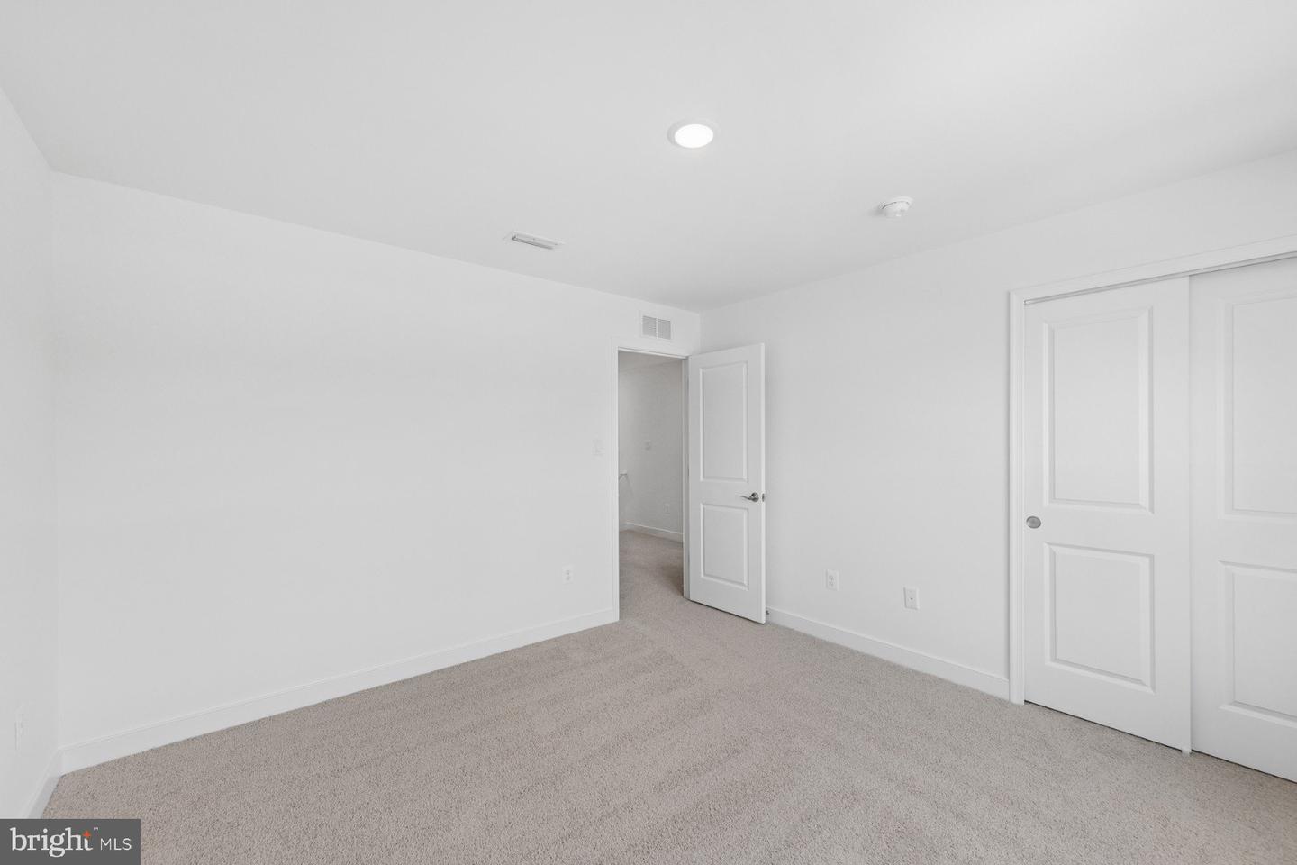 20530 Spyglass Cir Property Photo 22