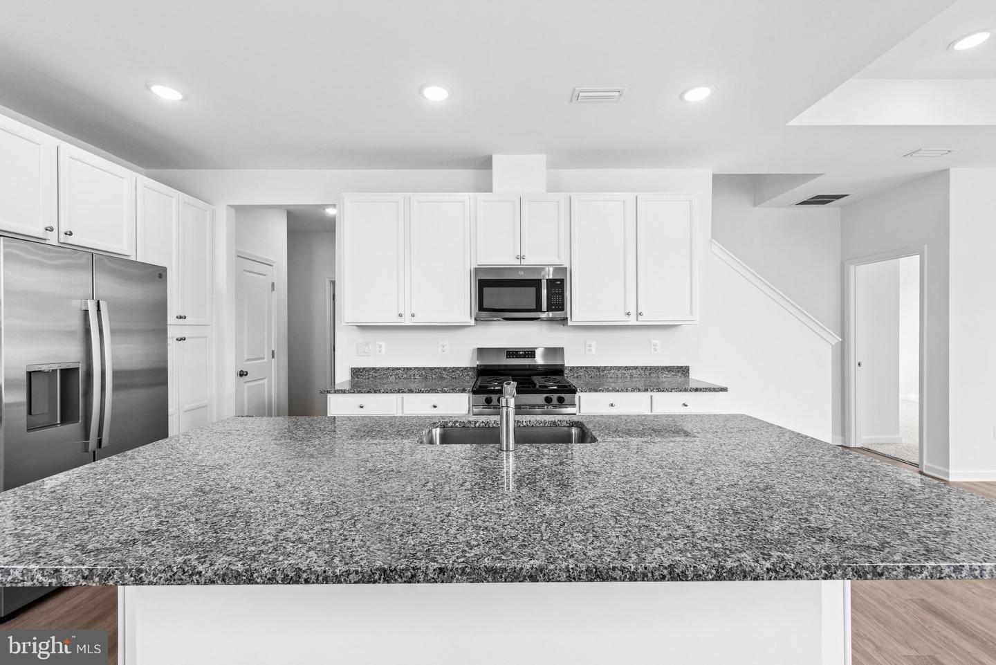 20526 Spyglass Cir Property Photo 5