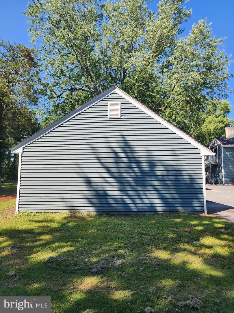 123 W Market St Property Photo 15
