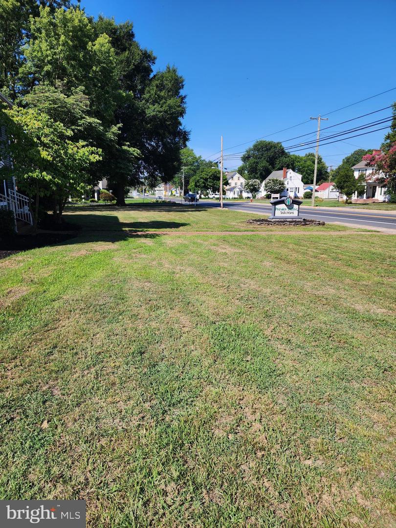 123 W Market St Property Photo 22