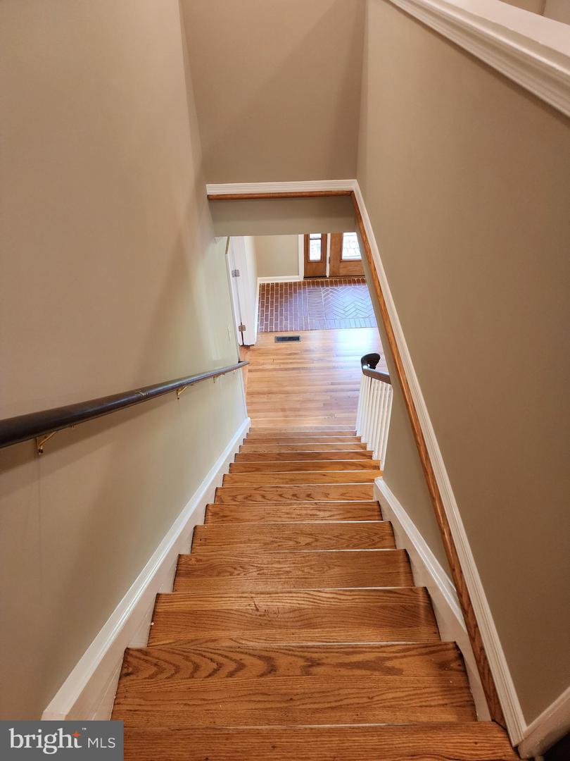 123 W Market St Property Photo 45