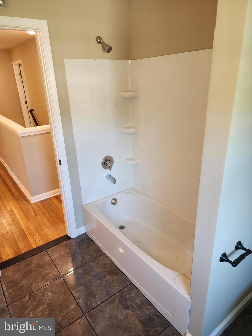 123 W Market St Property Photo 55