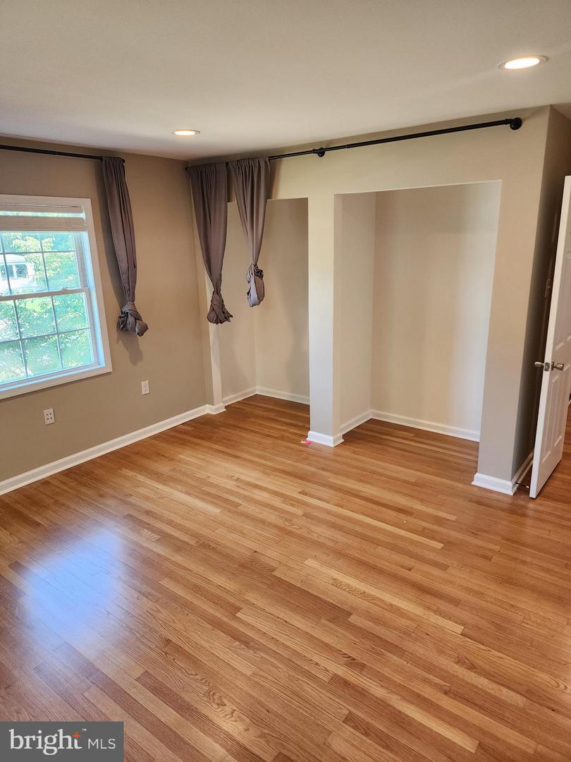 123 W Market St Property Photo 59