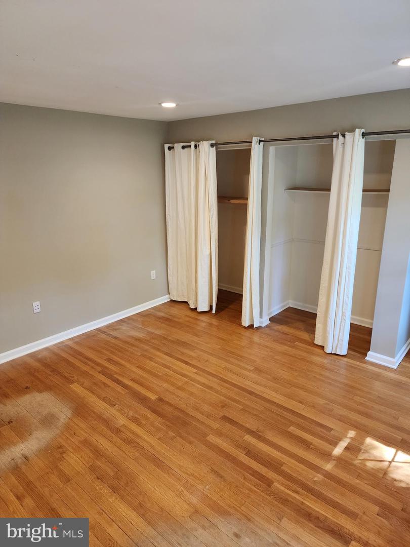 123 W Market St Property Photo 69