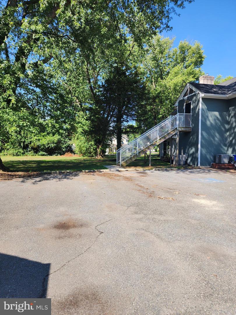 123 W Market St Property Photo 89