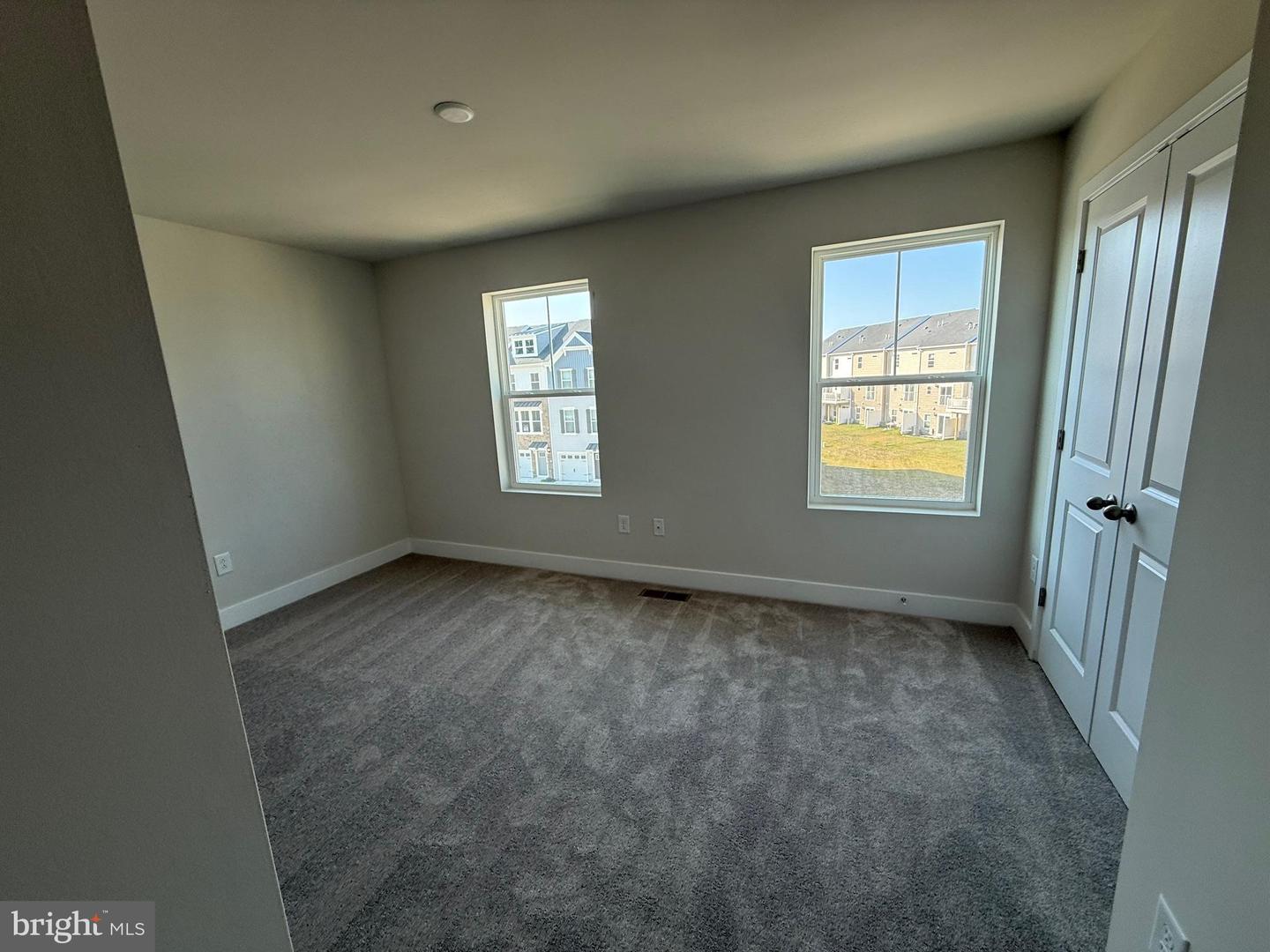29405 Oxford Dr Property Photo 11