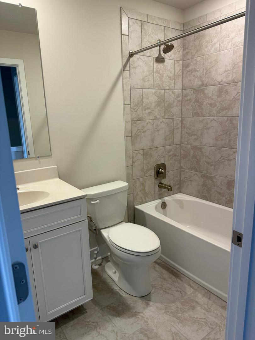 29405 Oxford Dr Property Photo 14