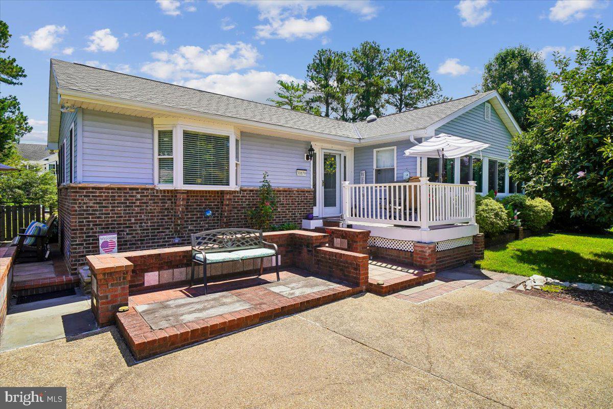 30879 Maplewood Rd Property Photo 1