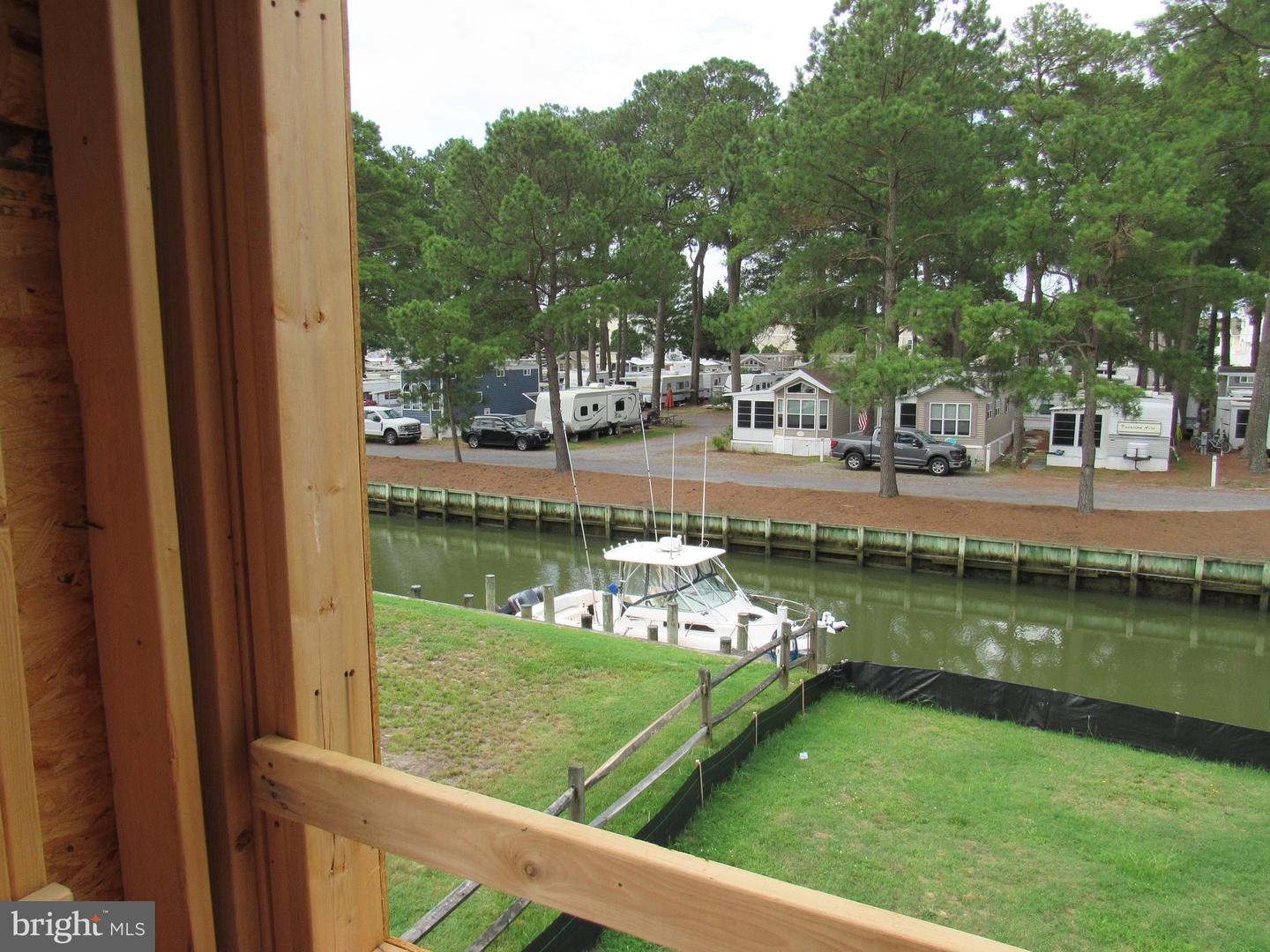 38185 Martins Way Property Photo 6