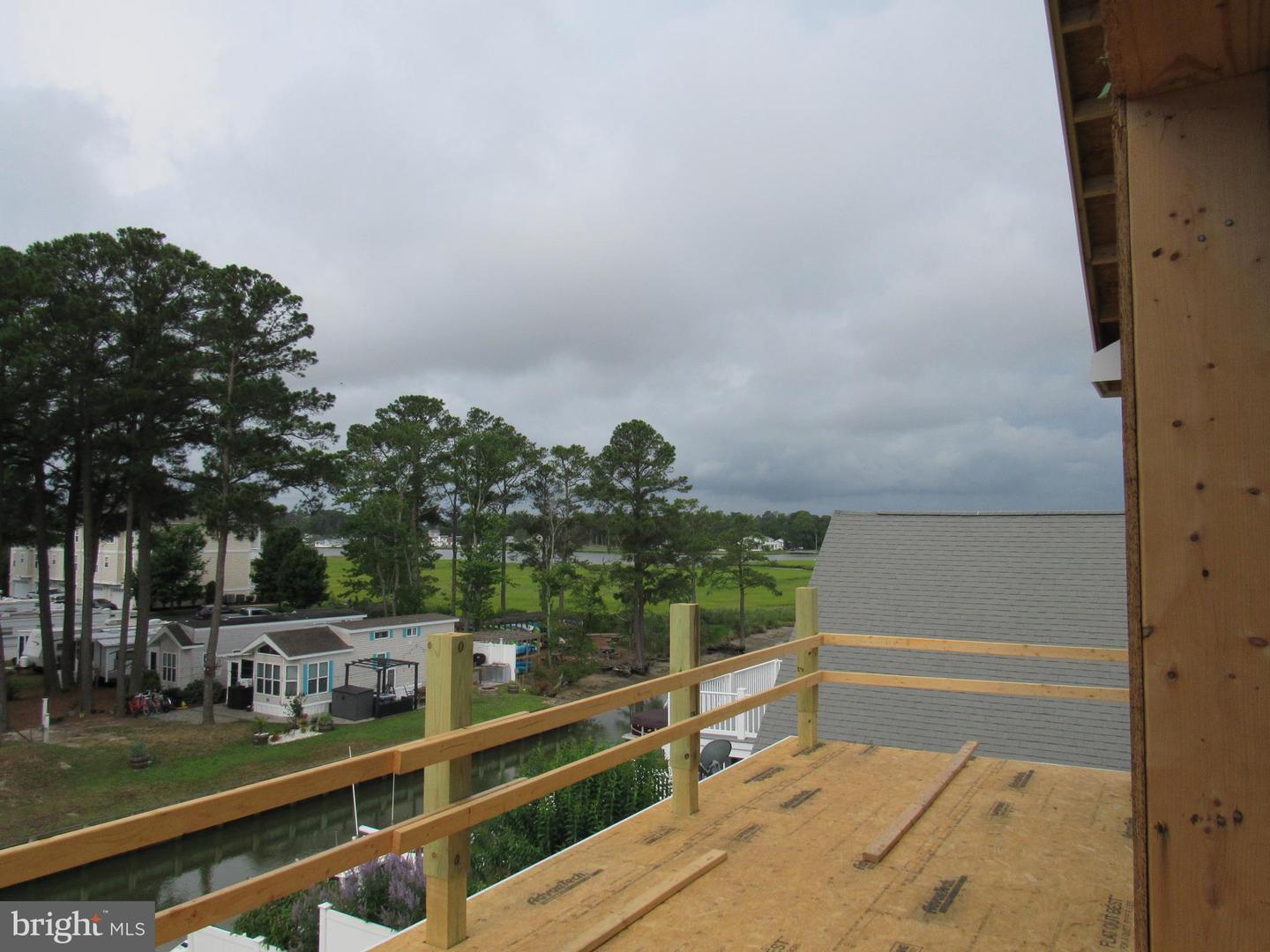 38185 Martins Way Property Photo 8