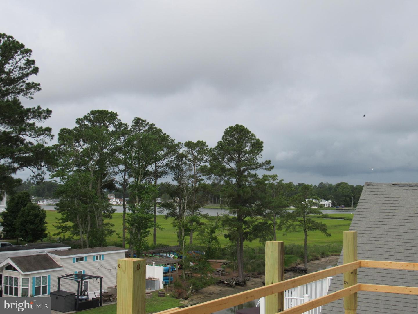38185 Martins Way Property Photo 9