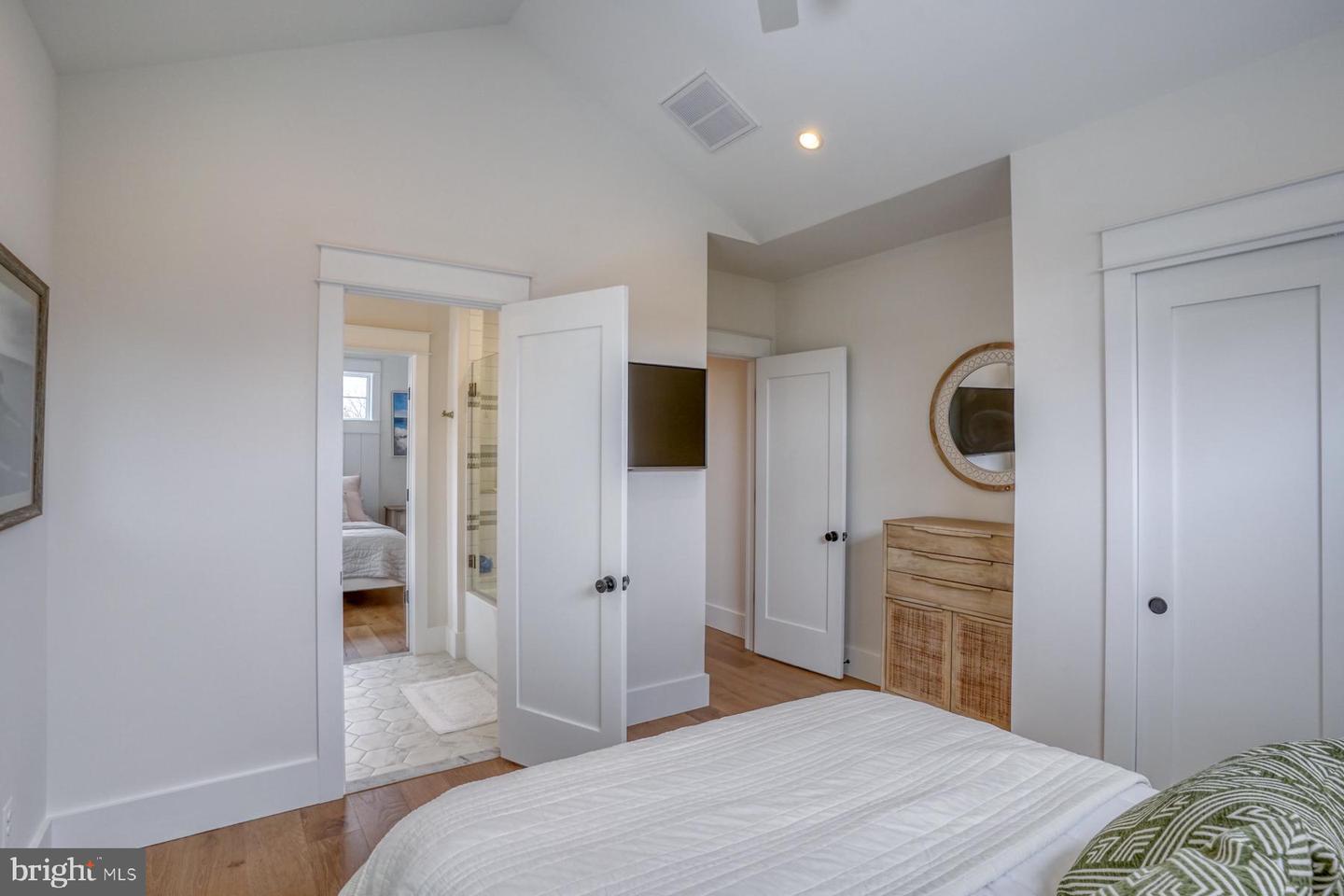 38185 Martins Way Property Photo 45