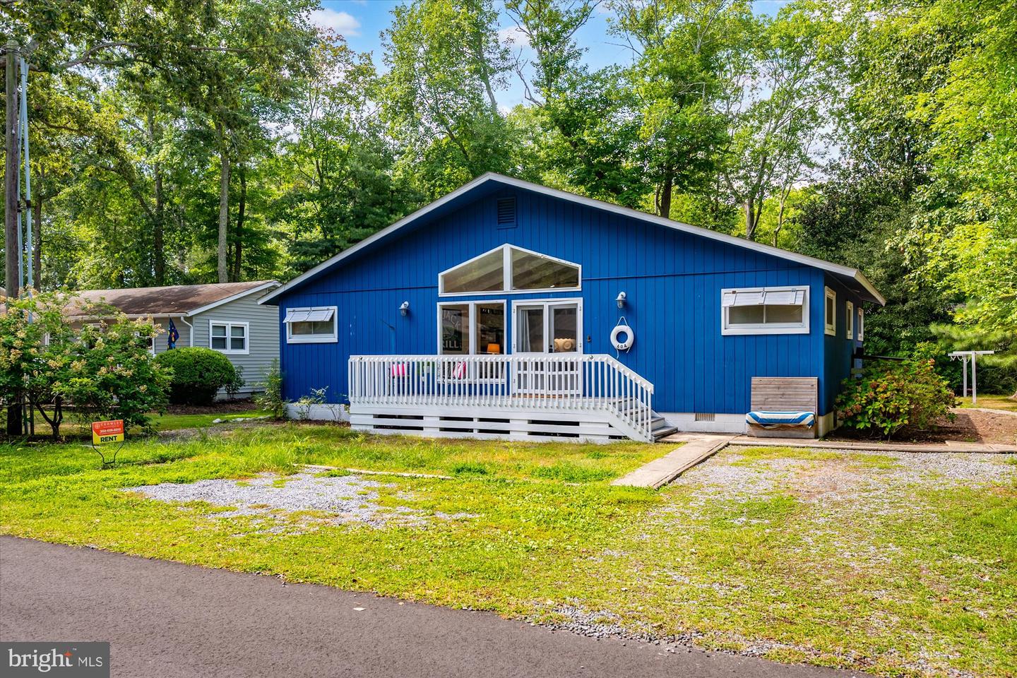 604 Spring Lake Dr Property Photo 2