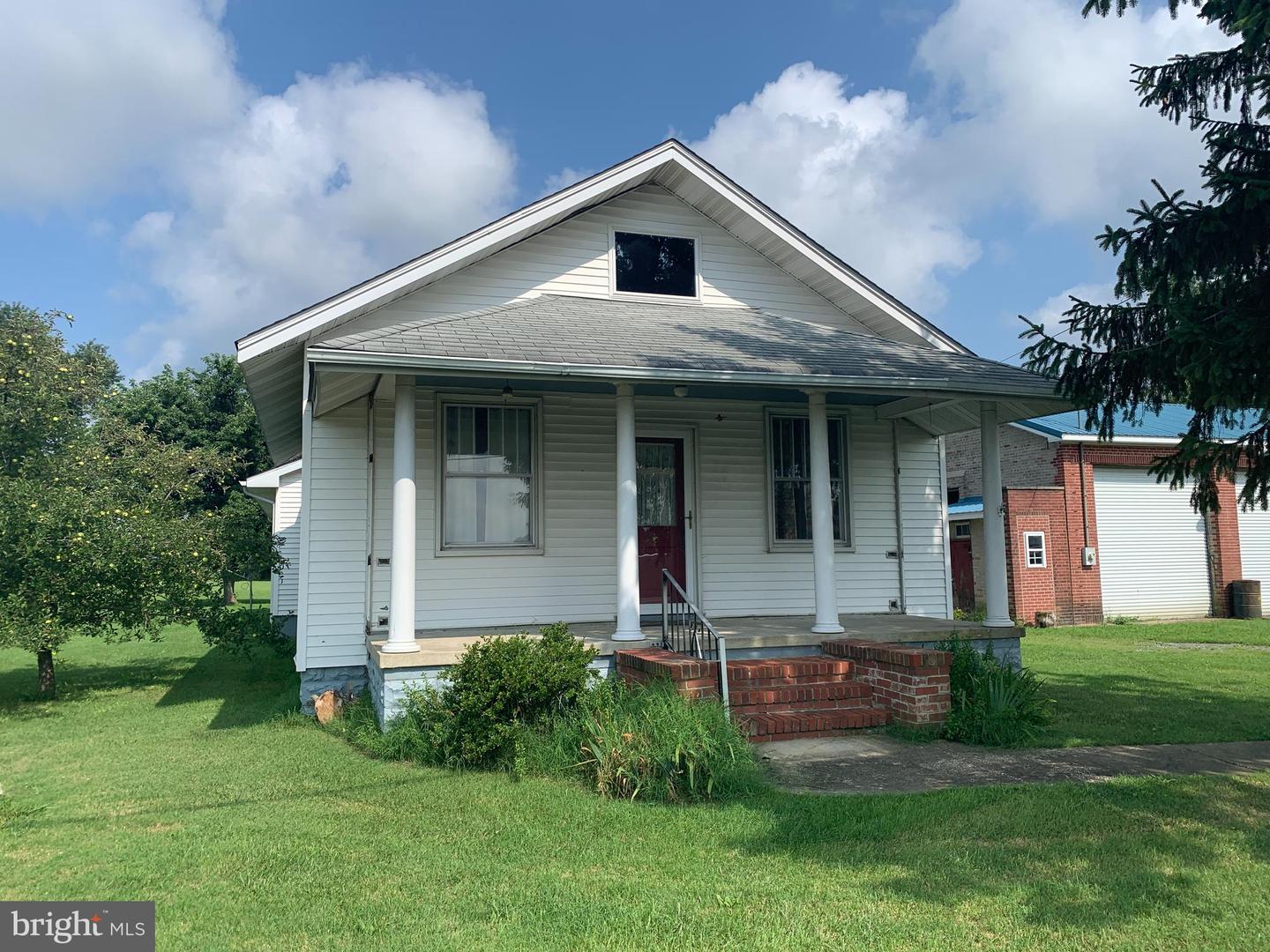 16920 N Main St Property Photo 2