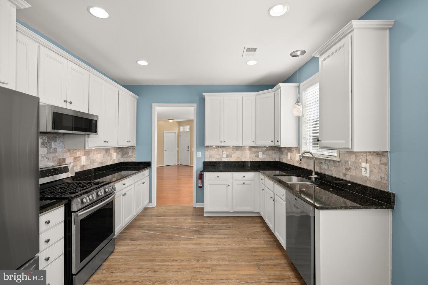 1 Harlequin Loop Property Photo 3