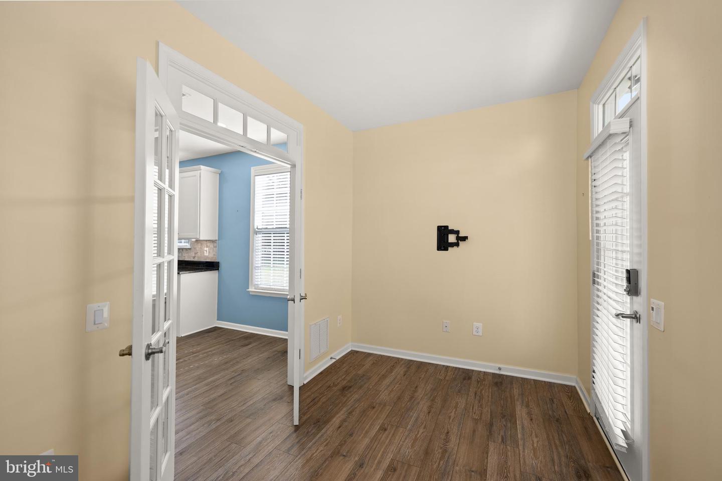 1 Harlequin Loop Property Photo 8