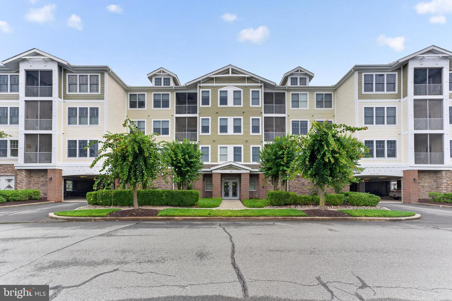 31568 WINTERBERRY PKWY #309 Property Photo 1