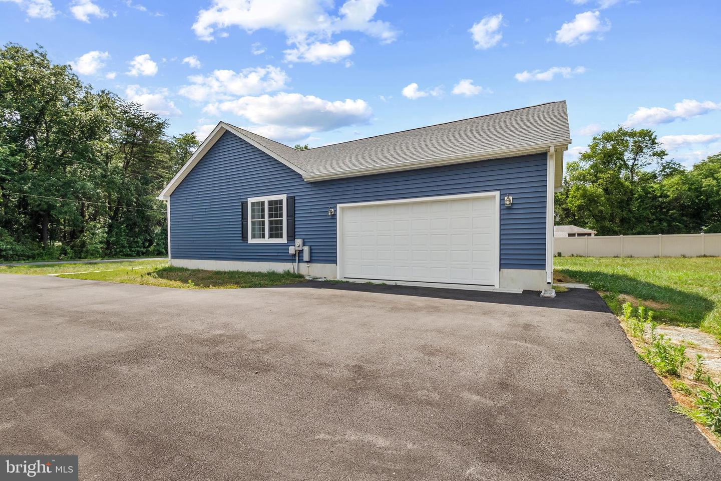 22271 Cubbage Pond Rd Property Photo 2